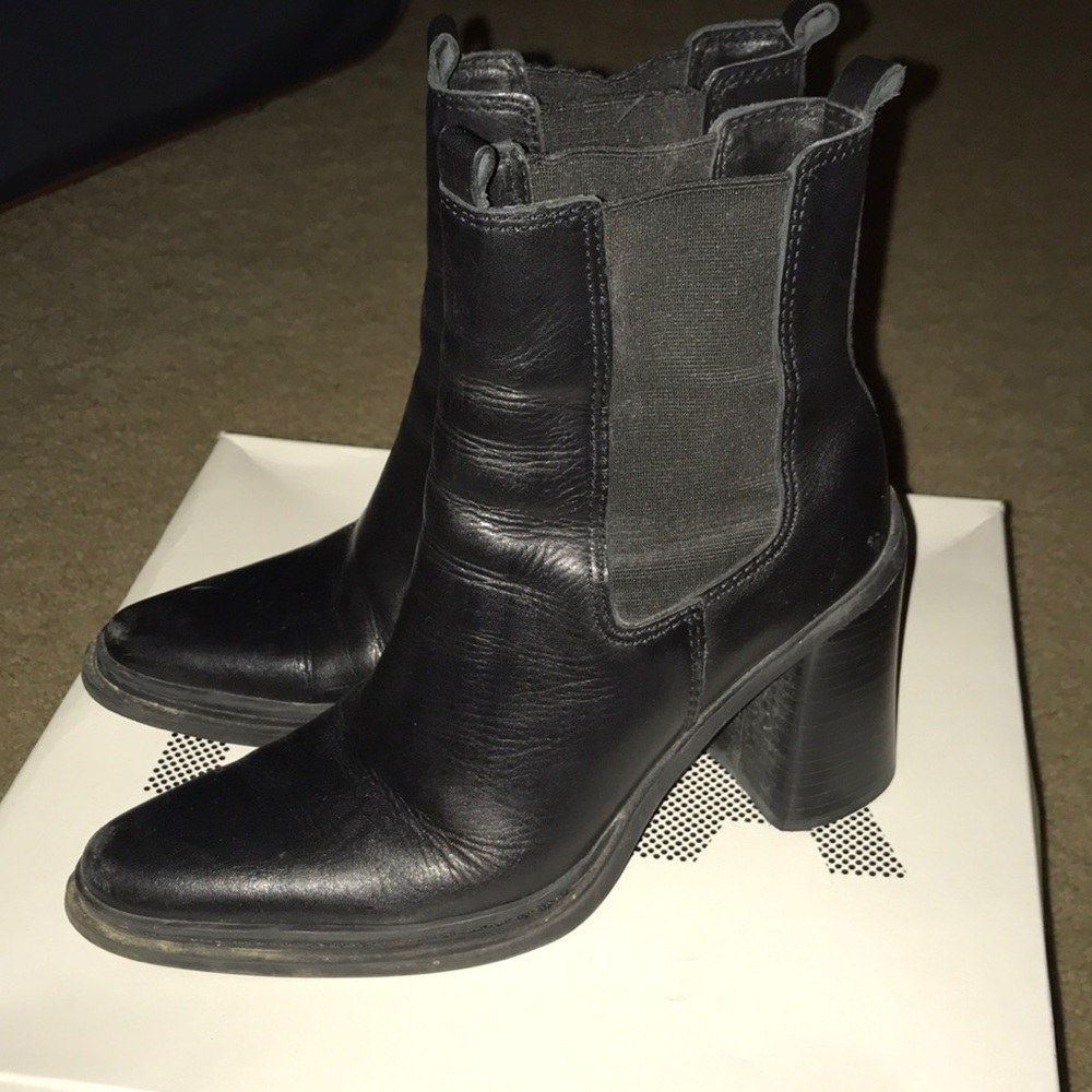 Black Leather Ankle Boots with chunky heel